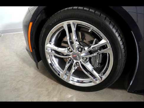 Used 2015 Chevrolet Corvette Stingray Convertible w/ 2LT Preferred Equipment Group RWD image 10