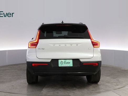 Used 2023 Volvo XC40 Recharge Plus w/ Protection Package Premier image 15