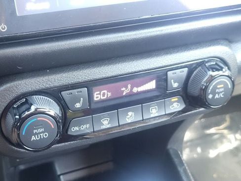 Certified 2023 Nissan Kicks SR w/ SR Premium Package FWD image 19