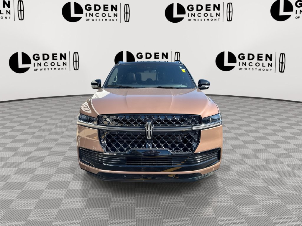 Certified 2026 Lincoln Navigator Black Label AWD/4WD image 3