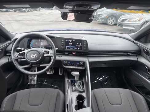 Used 2026 Hyundai Elantra Sport image 12