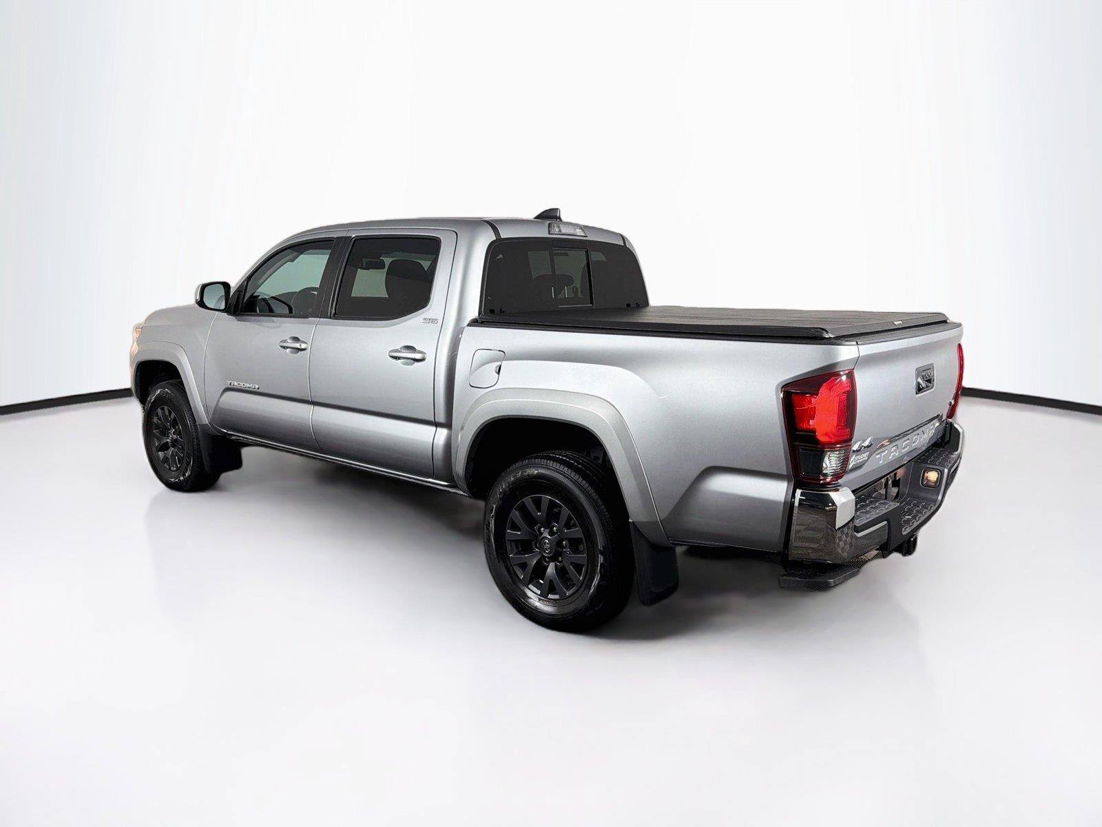 Used 2023 Toyota Tacoma SR5 AWD/4WD image 9