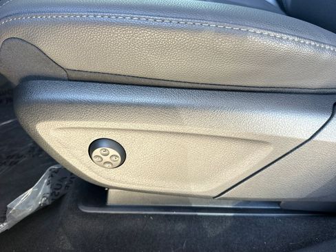 Certified 2025 Mercedes-Benz GLS 450 4MATIC image 14