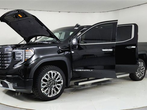 Used 2023 GMC Sierra 1500 Denali Ultimate image 12
