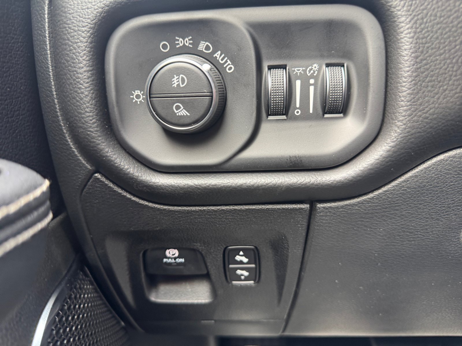 New 2026 RAM 1500 Laramie w/ Night Edition AWD/4WD image 28