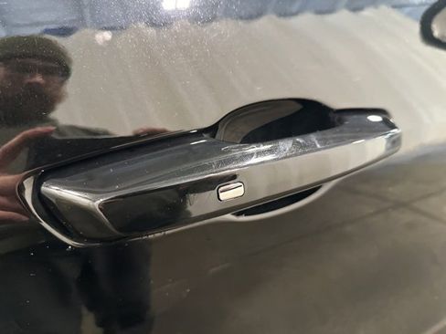 Used 2025 GMC Acadia Elevation image 35