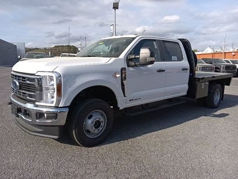 New 2026 Ford F350 XL w/ XL Chrome Package AWD/4WD image 7