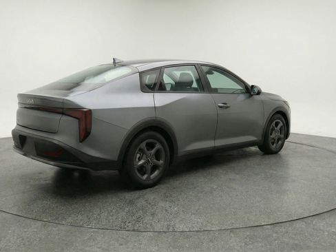 Used 2025 Kia K4 LXS image 9