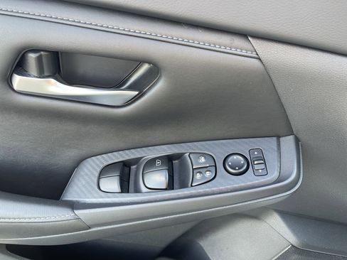 Used 2024 Nissan Sentra SV image 22