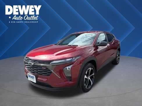 Used 2024 Chevrolet Trax RS w/ Driver Confidence Package FWD image 1