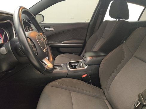 Used 2018 Dodge Charger SXT Plus RWD image 17