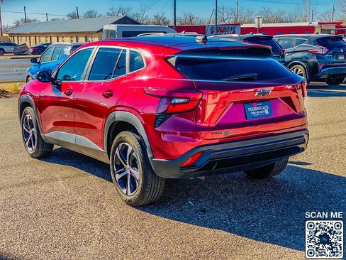 Used 2024 Chevrolet Trax RS w/ Driver Confidence Package image 6