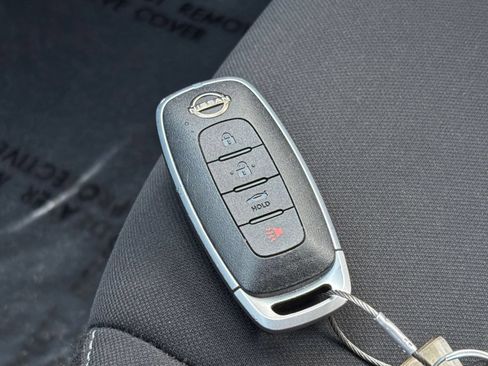 Used 2025 Nissan Sentra SV FWD image 21