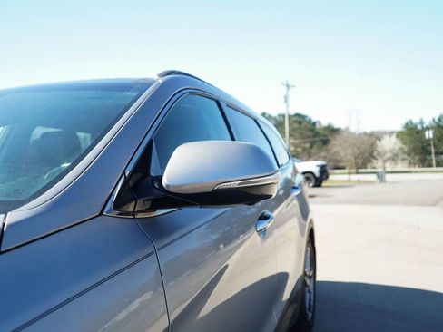 Used 2017 Hyundai Santa Fe SE Ultimate w/ SE Ultimate Tech Package 03 image 17