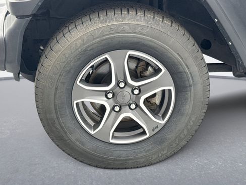 Used 2021 Jeep Wrangler Unlimited Sport image 21