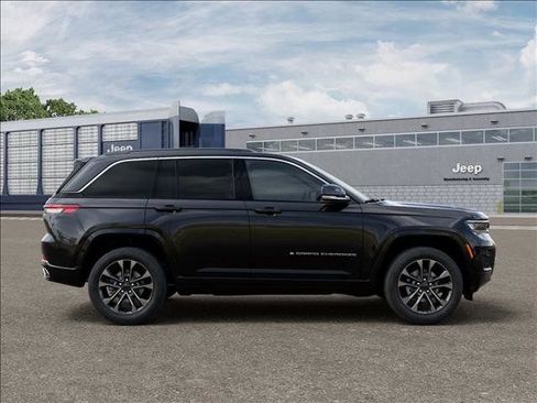 New 2025 Jeep Grand Cherokee Overland w/ Luxury Tech Group IV AWD/4WD image 21