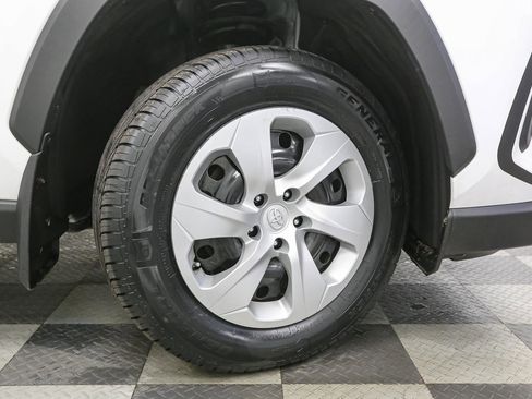 Used 2023 Toyota RAV4 LE AWD/4WD image 14