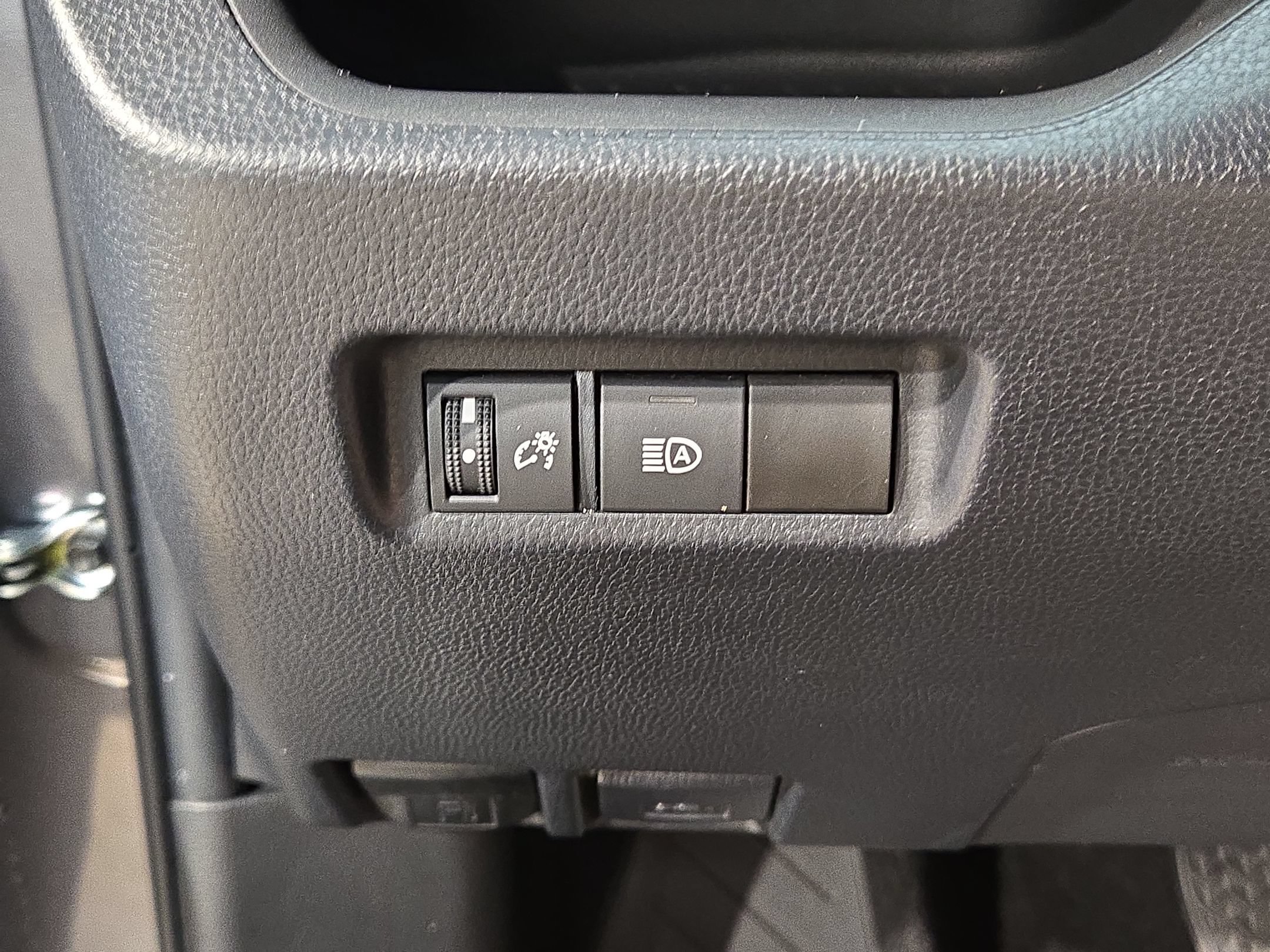 Used 2023 Toyota RAV4 LE FWD image 25