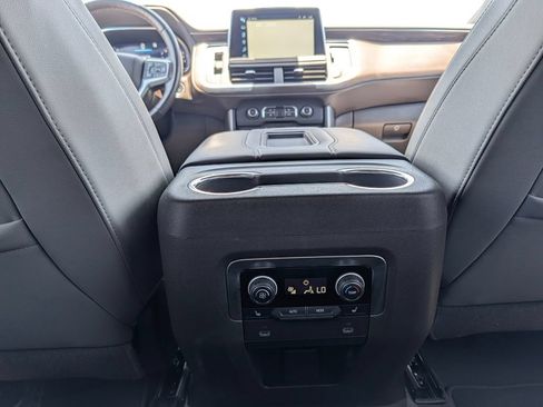 Used 2022 Chevrolet Tahoe Z71 w/ Z71 Off-Road Package AWD/4WD image 15