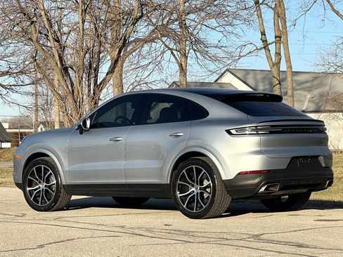Certified 2025 Porsche Cayenne Coupe image 3