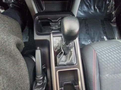 Used 2022 Toyota Tacoma SR5 image 32