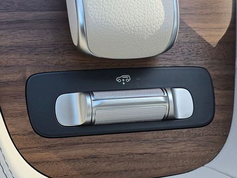 New 2026 Mercedes-Benz GLS 450 4MATIC image 31