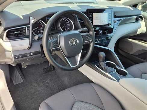 Used 2022 Toyota Camry LE w/ Convenience Package FWD image 10