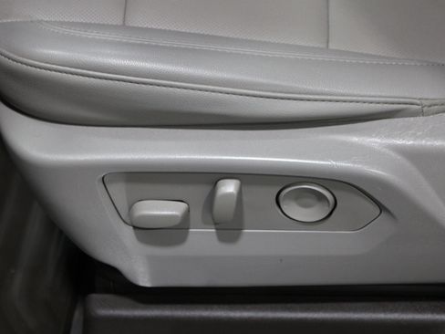 Used 2024 Chevrolet Silverado 1500 LTZ RWD image 5