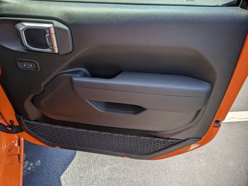 New 2025 Jeep Wrangler Sport S image 30