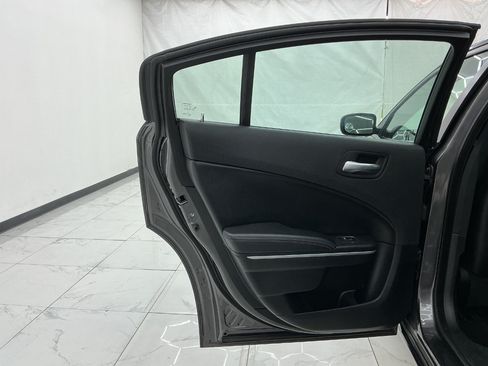Used 2020 Dodge Charger SXT w/ Leather Interior Group RWD image 24