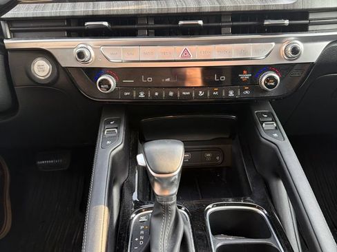 Certified 2025 Kia Telluride EX FWD image 16