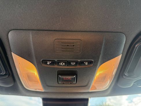 Used 2020 Toyota Corolla SE FWD image 23