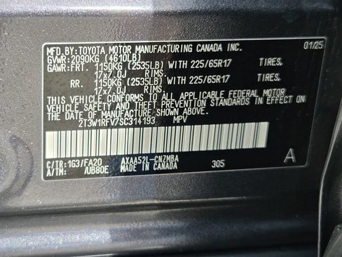 Used 2025 Toyota RAV4 XLE FWD image 32