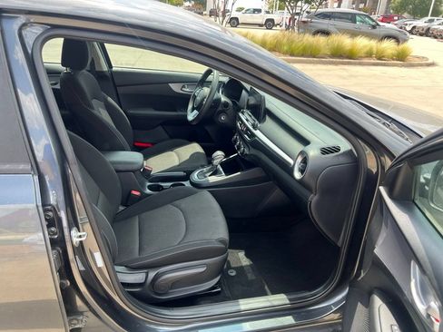 Used 2024 Kia Forte LXS FWD image 15