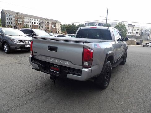 Used 2022 Toyota Tacoma 4x4 Access Cab image 6