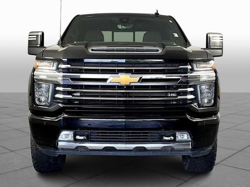 Used 2020 Chevrolet Silverado 2500 High Country w/ Technology Package image 3