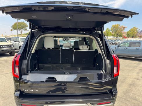 Used 2025 Ford Expedition Platinum AWD/4WD image 13