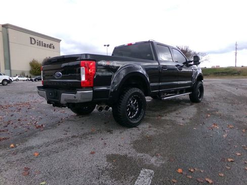 Used 2017 Ford F250 XLT w/ XLT Value Package image 6