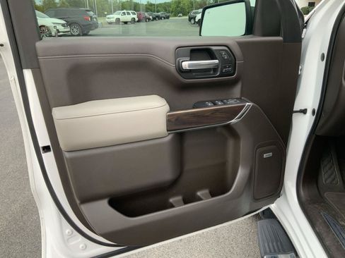 Used 2019 GMC Sierra 1500 SLT w/ SLT Premium Plus Package AWD/4WD image 22