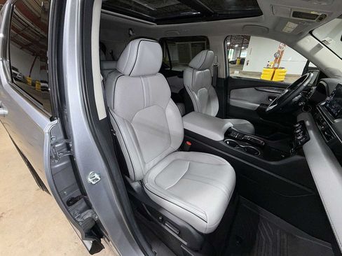 Used 2024 Honda Pilot Elite image 16
