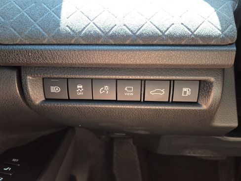 Used 2025 Toyota Camry XLE w/ Premium Plus Package FWD image 21