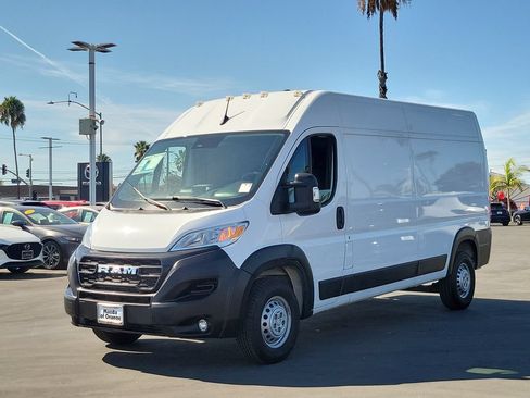 Used 2025 RAM ProMaster 2500 w/ Convenience Group FWD image 30