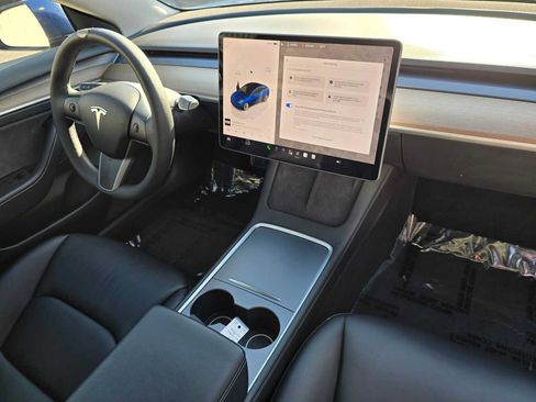 Used 2023 Tesla Model 3 Standard Range RWD image 10