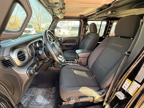Used 2019 Jeep Wrangler Unlimited Sahara w/ Safety Group image 27