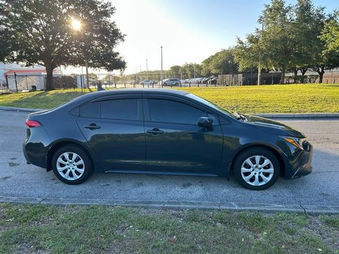 Used 2025 Toyota Corolla LE FWD image 6
