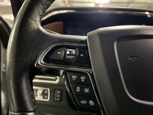 Used 2022 Lincoln Navigator L Reserve w/ Monochromatic Package AWD/4WD image 12