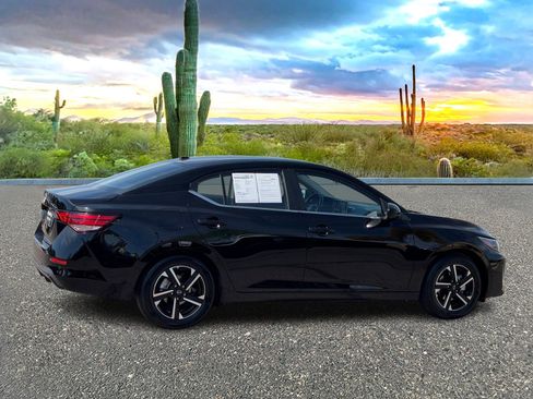 Used 2025 Nissan Sentra SV image 5