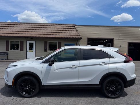 Used 2023 Mitsubishi Eclipse Cross LE AWD/4WD image 2