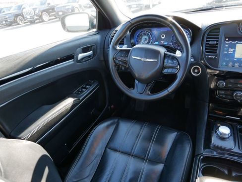 Used 2017 Chrysler 300 S w/ 300S Premium Group image 13