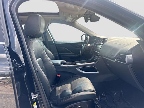 Used 2020 Jaguar F-PACE Prestige AWD/4WD image 28